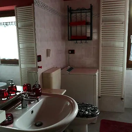 Casale Delle Alpi A Saint-pierre - 6 Km Da Aosta Apartmán